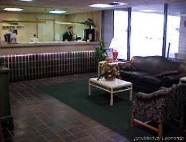 Days Inn Lansing South Интерьер фото